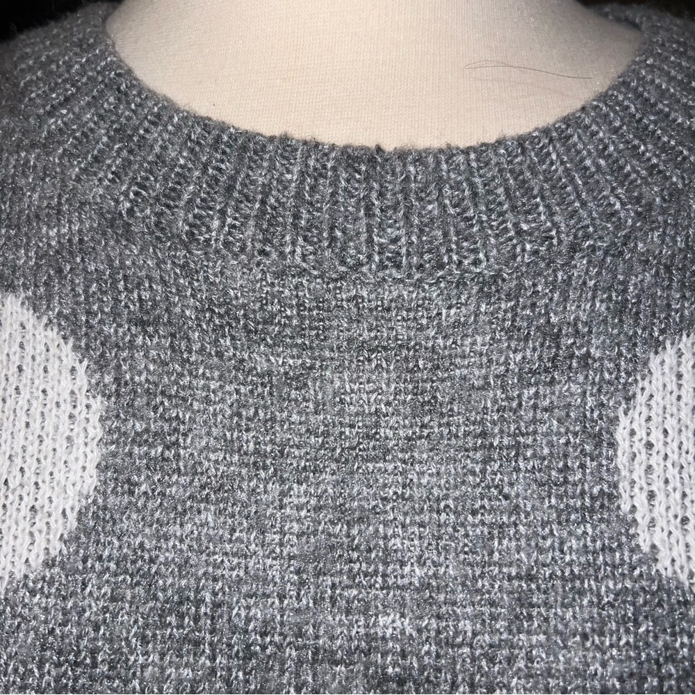 POL | Gray Polka Dot Sweater - Medium - Picture 5 of 11